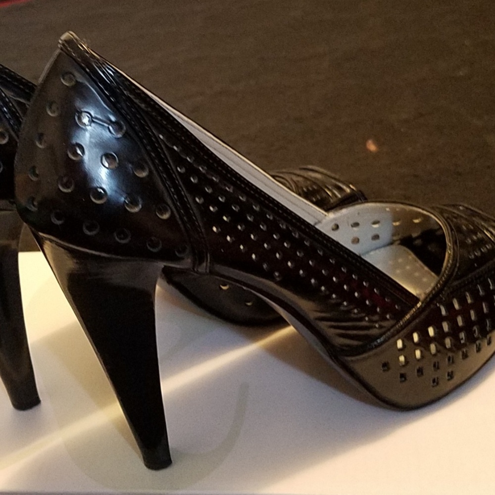 Sexy Black Pumps
